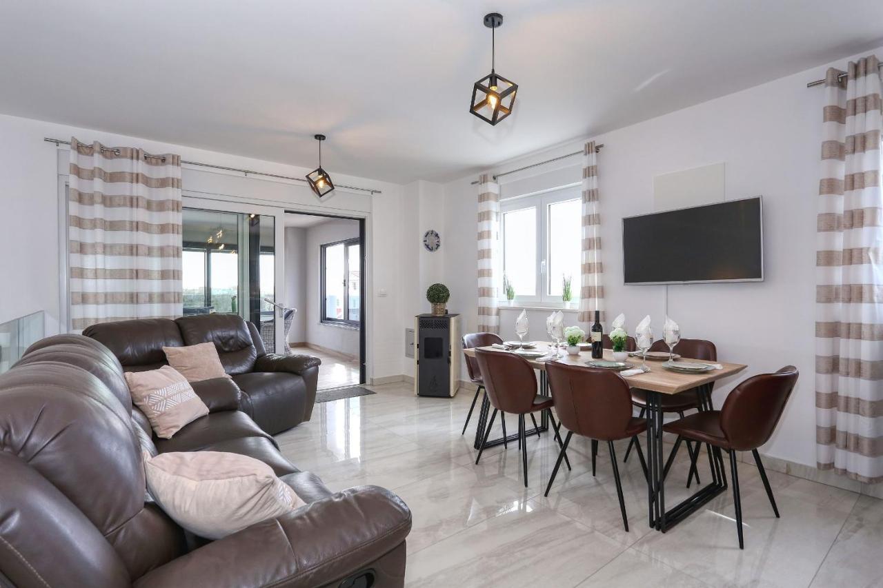Luxury Apartment Isabell Zaton  Exterior foto